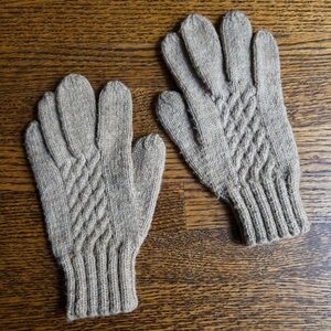 Vintage Hand Knit Mittens, Beige Wool Winter Gloves, Classic, Cable Knit